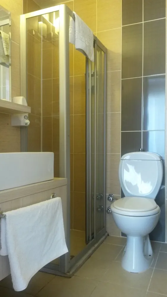 Standard Üç Kişilik Oda