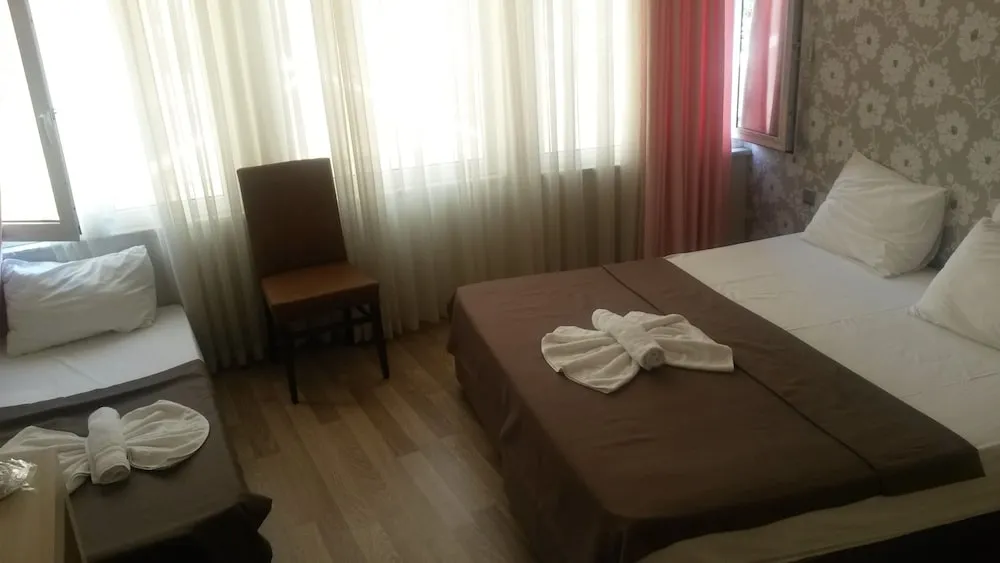 Standard Üç Kişilik Oda
