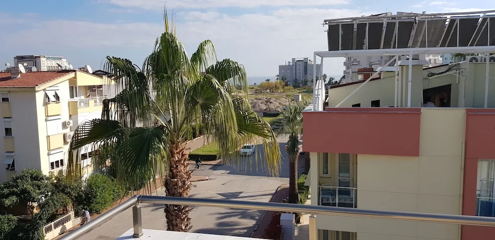 Studio Apartment with Sea View