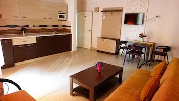Cleopatra Ada Apart Hotel