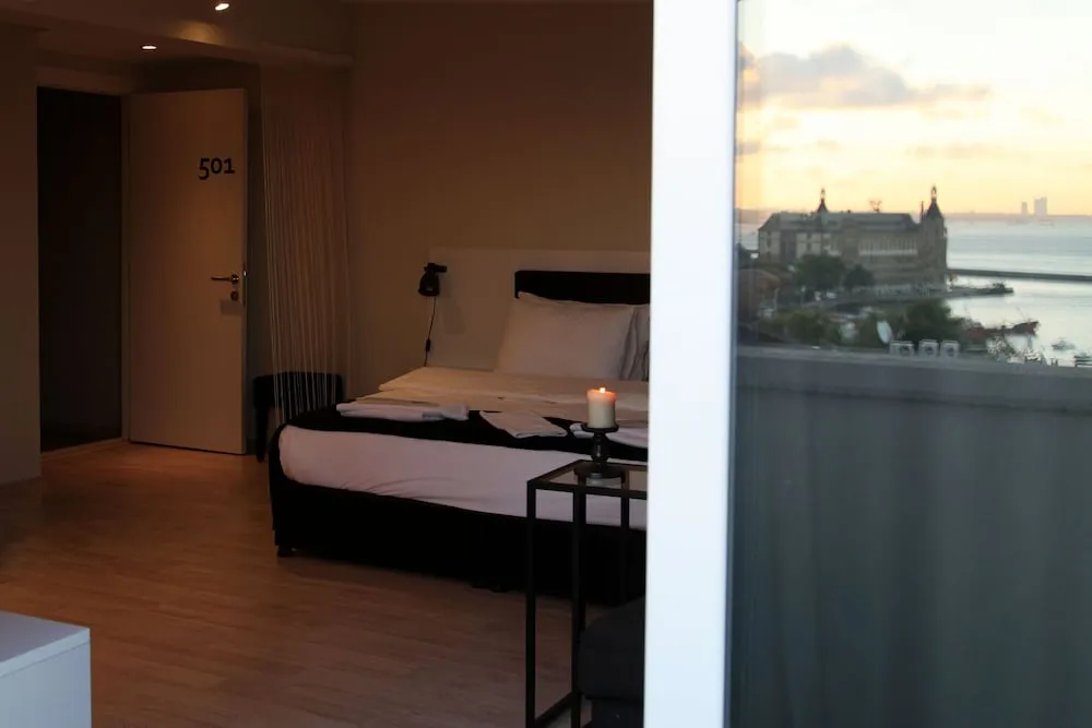 Çatı Katı Süiti (Penthouse)