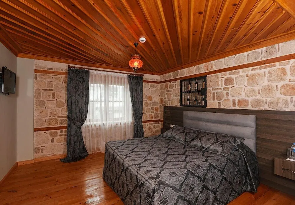 Deluxe Üç Kişilik Oda