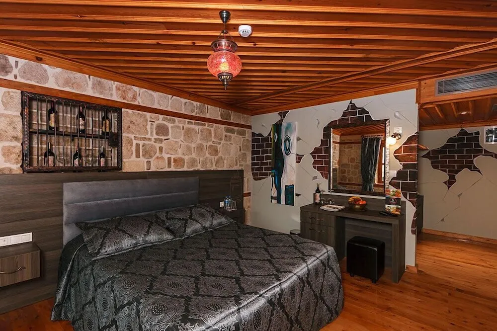 Deluxe Üç Kişilik Oda