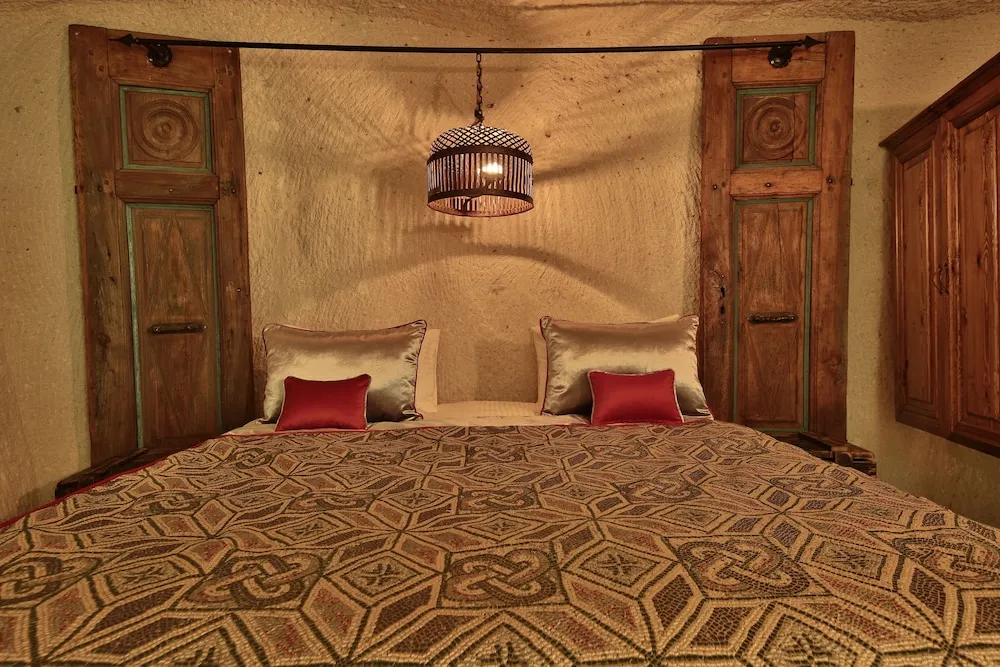 Honeymoon Süit, 1 En Büyük (King) Boy Yatak ve Çekyat