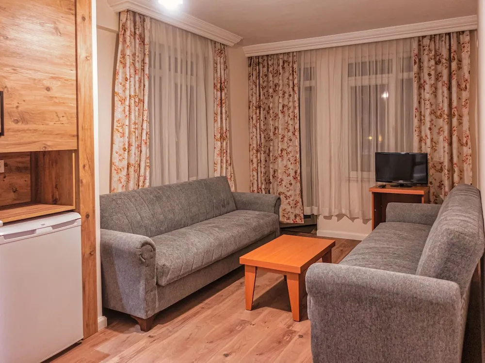 Comfort Apart Daire, Küçük Mutfak, Havuz Manzaralı