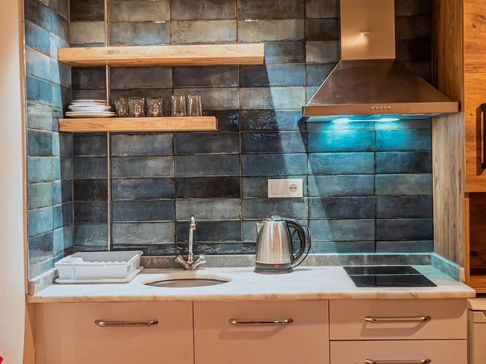 Comfort Apart Daire, Küçük Mutfak, Havuz Manzaralı