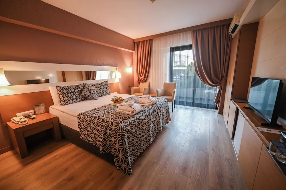 Deluxe Dört Kişilik Oda