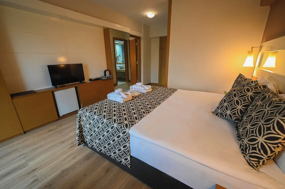Deluxe Dört Kişilik Oda