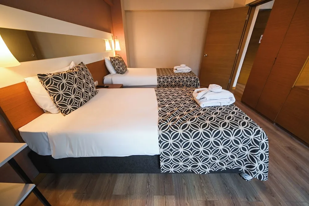 Deluxe Dört Kişilik Oda