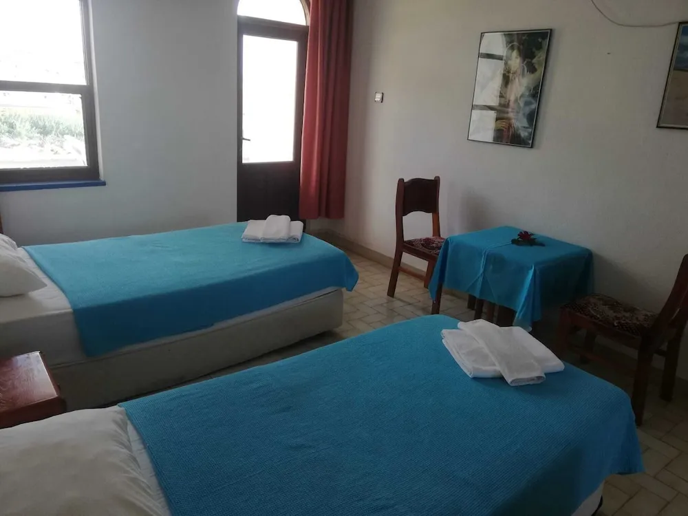 Standart Iki Kisilik Oda, 2 Tek Kisilik Yatak, Kismi Deniz Manzarali