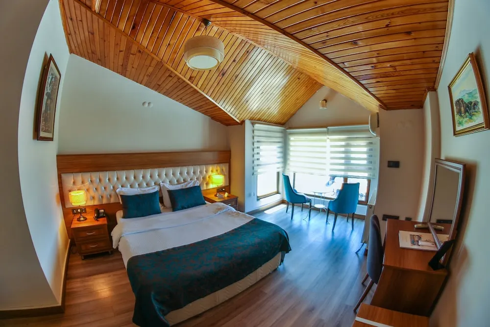 Standard Tek Büyük veya İki Ayrı Yataklı Oda, Deniz Manzaralı