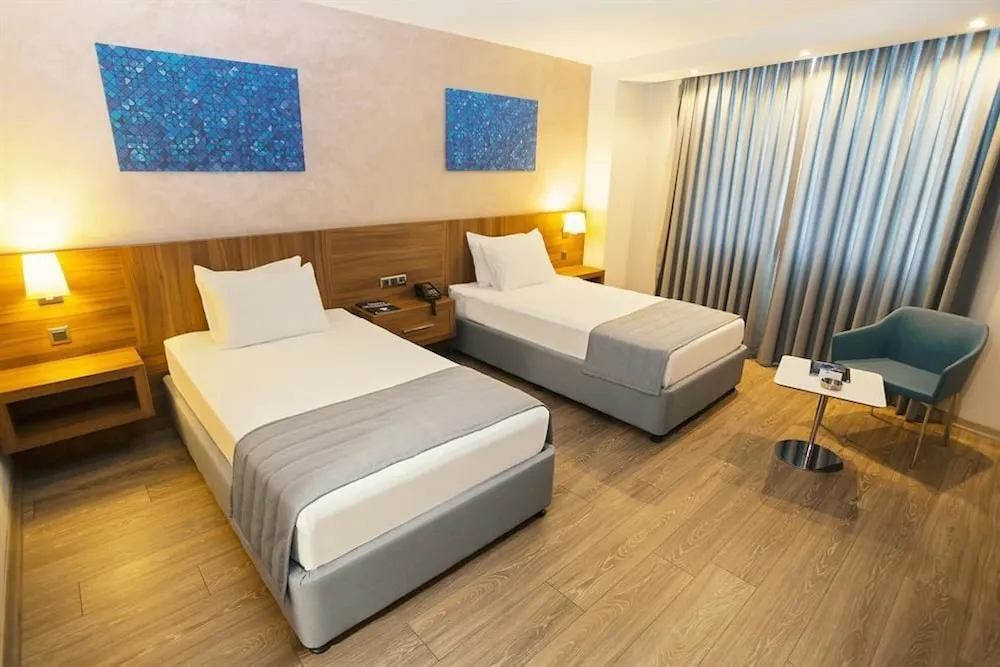 Deluxe Tek Büyük Yataklı Oda