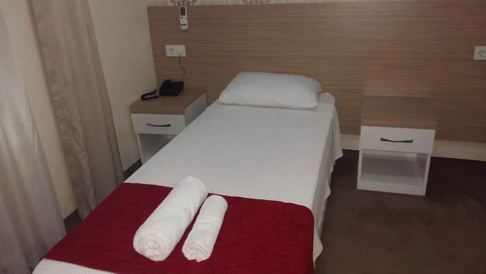 Standard İki Ayrı Yataklı Oda, 2 Tek Kişilik Yatak, Balkon, Bahçe Manzaralı