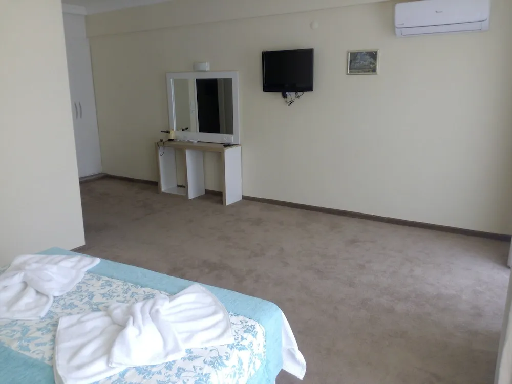 Standard Tek Büyük veya İki Ayrı Yataklı Oda, Balkon, Şehir Manzaralı