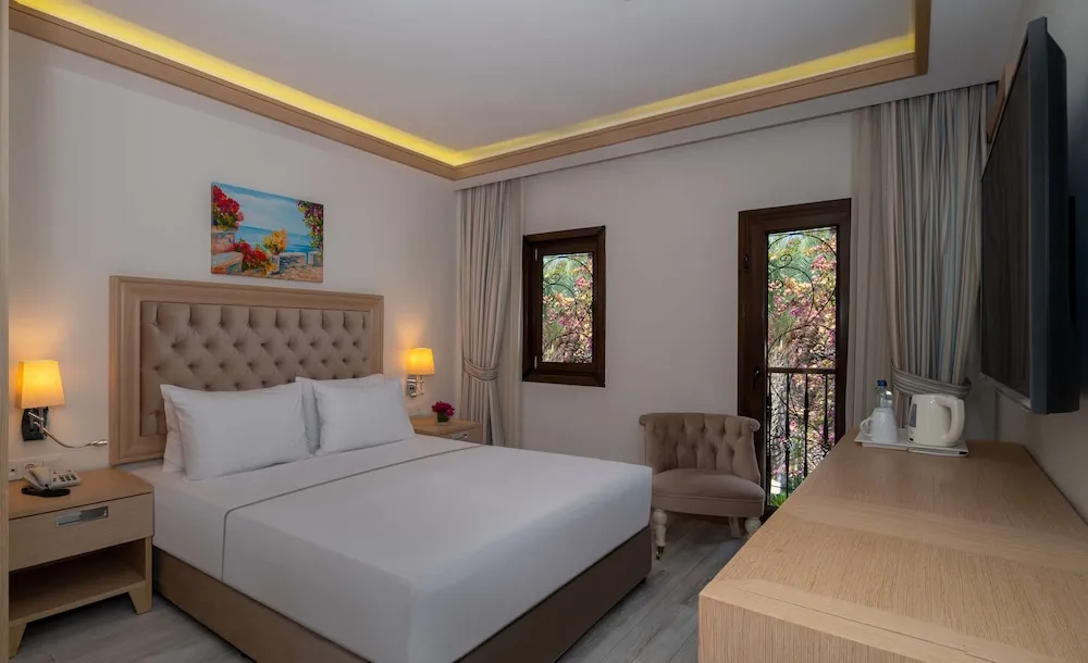 Queen Superior Room