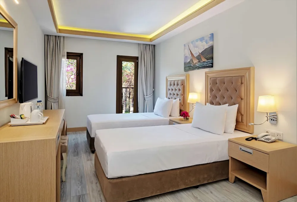 Twin Guest Room