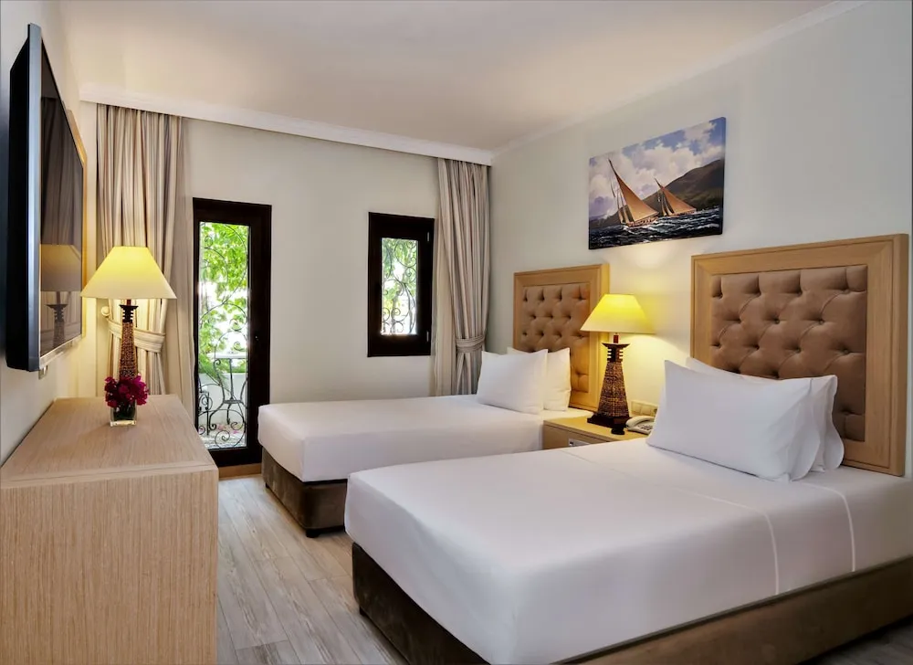 Twin Guest Room