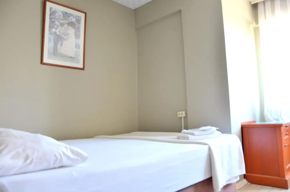 Standard Double Or Twin Room (Single Use)