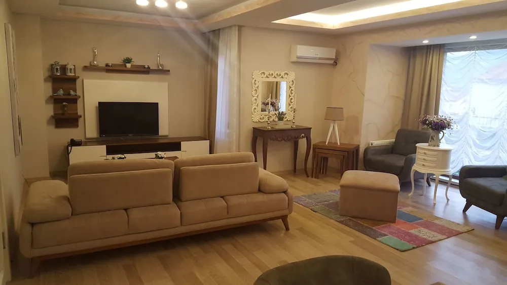 Apart Daire, Dağ Manzaralı