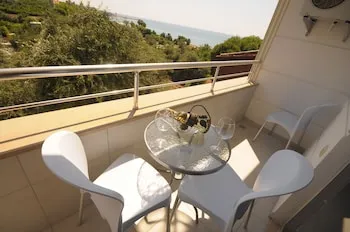 Aura Boutique Hotel