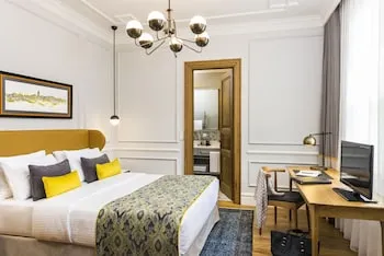 Nevv Bosphorus Hotel & Suites