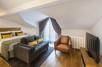 Nevv Bosphorus Hotel & Suites