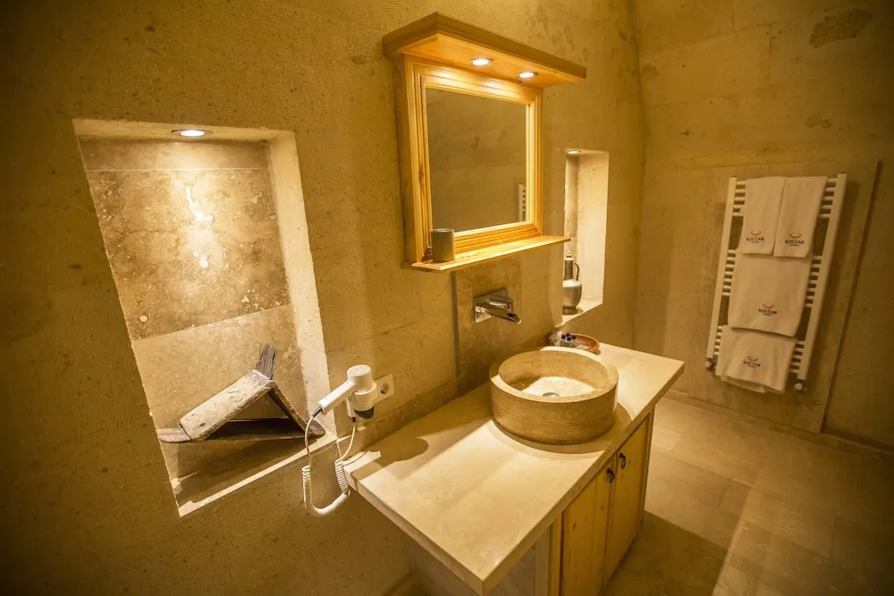 Deluxe Triple Suite