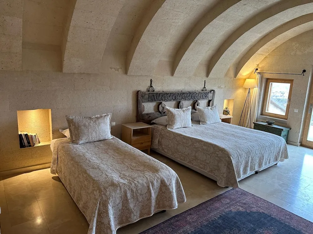 Deluxe Triple Suite