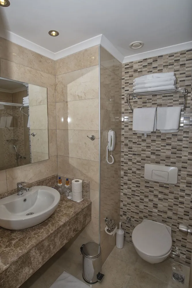 Standard Tek Büyük veya İki Ayrı Yataklı Oda, Deniz Manzaralı