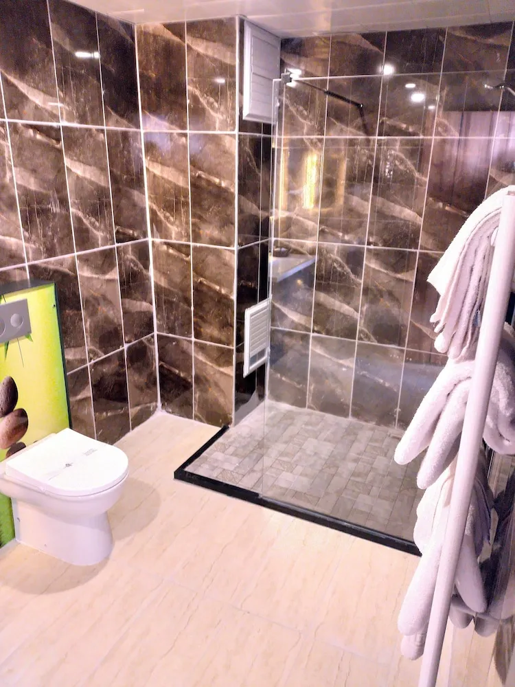 Deluxe Suite Room