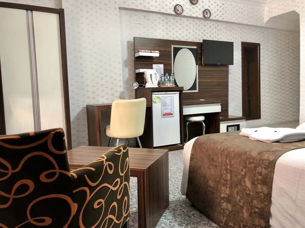 Family Üç Kişilik Oda, Şehir Manzaralı