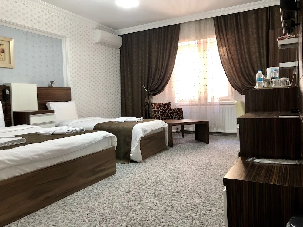 Family Üç Kişilik Oda, Şehir Manzaralı