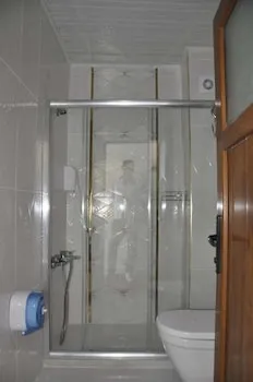 Ugur Hotel