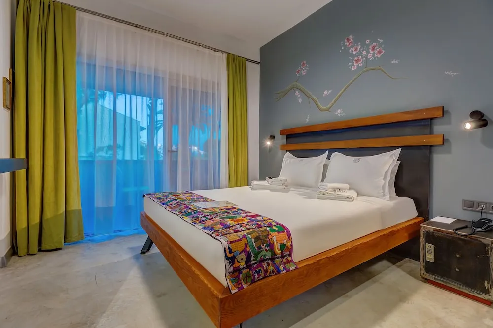 Deluxe Oda, Balkonlu