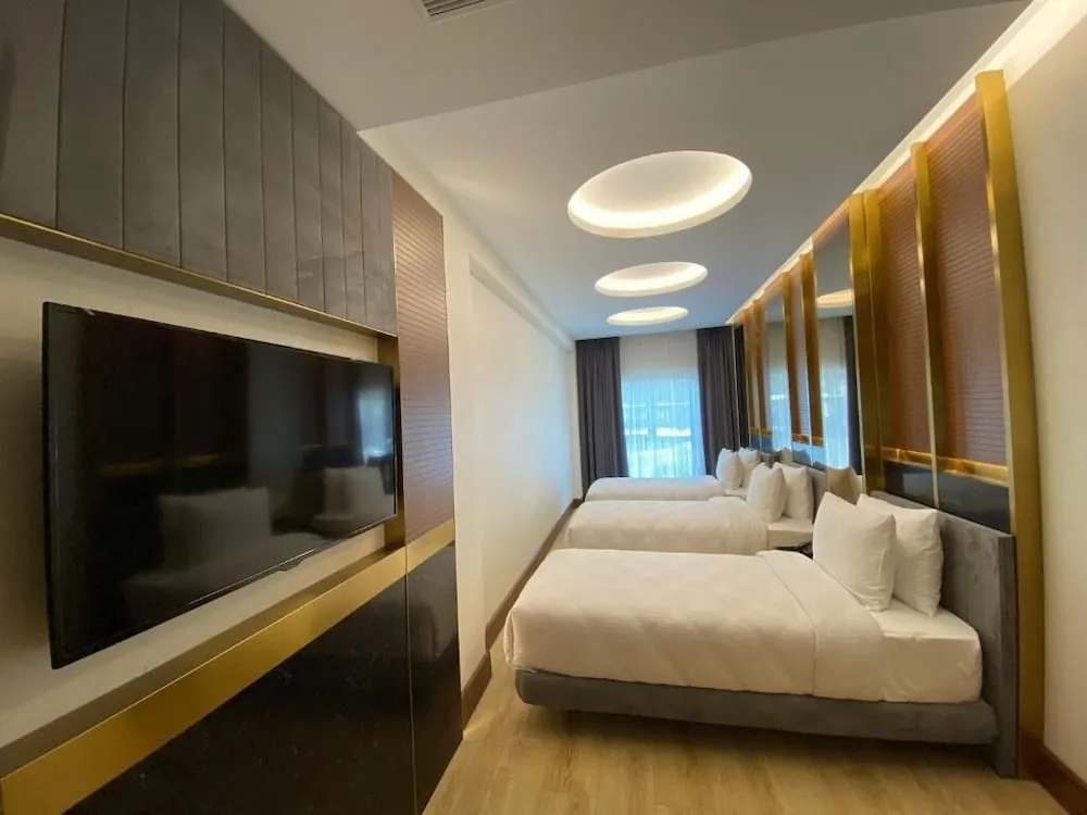 Premier Üç Kişilik Oda