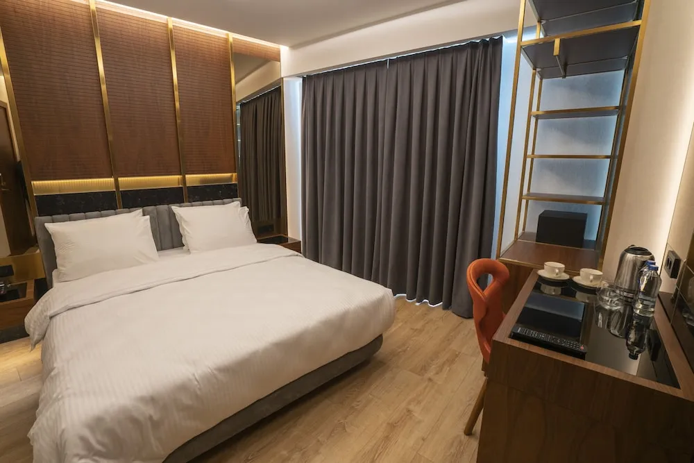 Premier Tek Büyük Yataklı Oda