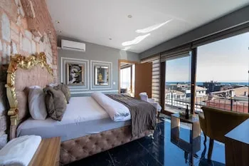 Holiday Business Otel