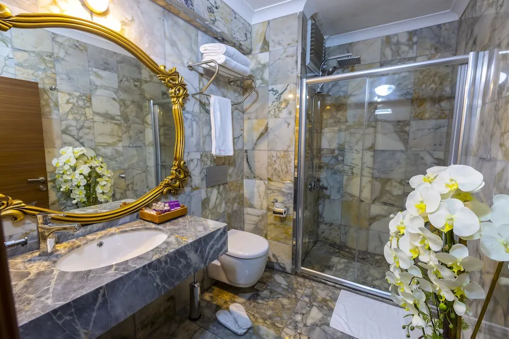 Standard Tek Büyük veya İki Ayrı Yataklı Oda