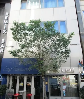 Glorina Hotel