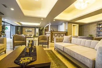 Alesha Suite