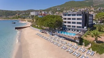 Floria Beach Hotel