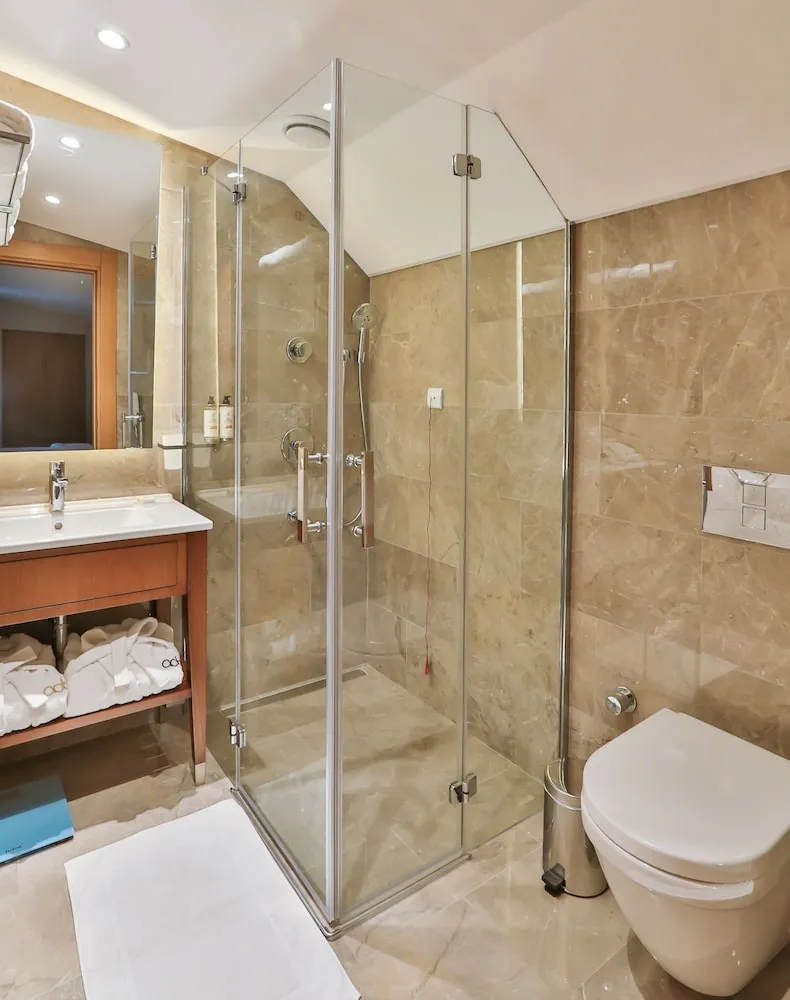 Çatı Katı Süiti (Penthouse), Balkon