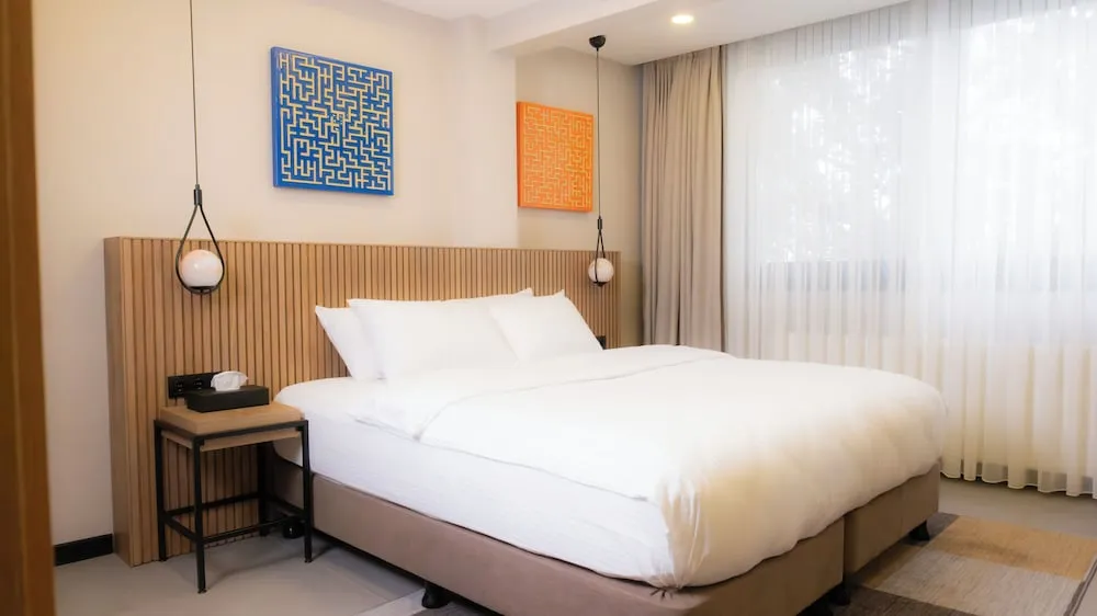 DELUXE DOUBLE ROOM GARDEN VIEW