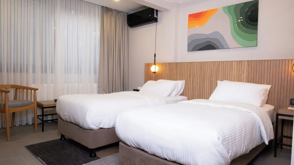 STANDARD TWIN ROOM