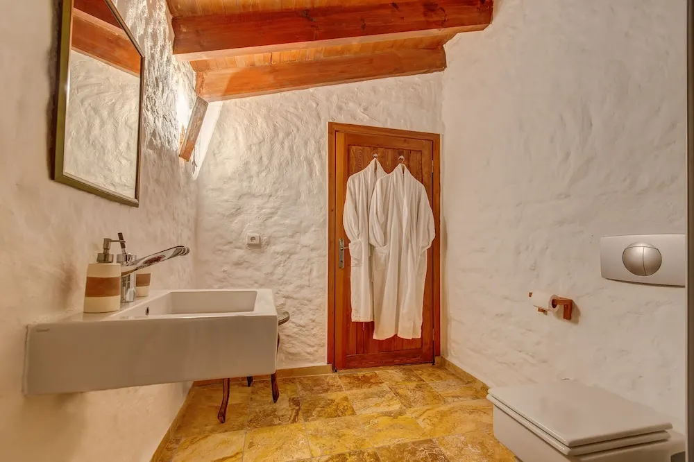 Honeymoon Çatı Katı Süiti (Penthouse), Küvet