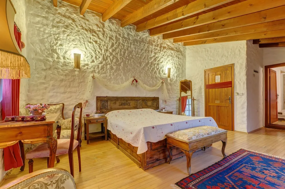 Honeymoon Çatı Katı Süiti (Penthouse), Küvet