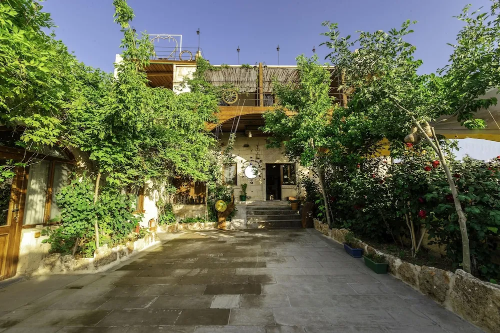 Kemer Oda / Arch Room