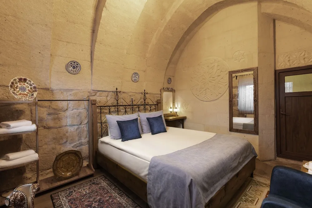 Kemer Oda / Arch Room