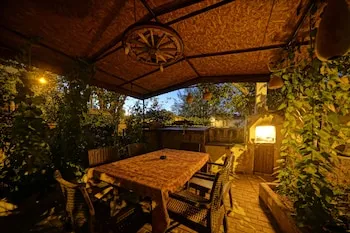 Maron Stone House