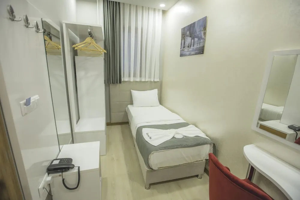 Deluxe Tek Kişilik Oda